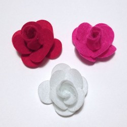 Rose feutrine en 3 d couleur au choix