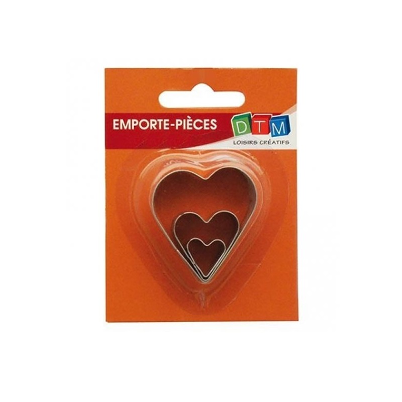 Trois emporte pièces métalliques coeur DTM pour pâte de type Fimo