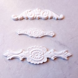 3 décors embellissement baroque art nouveau en plâtre, applique pour tout support à décorer ou pas
fabriqué en notre atelier